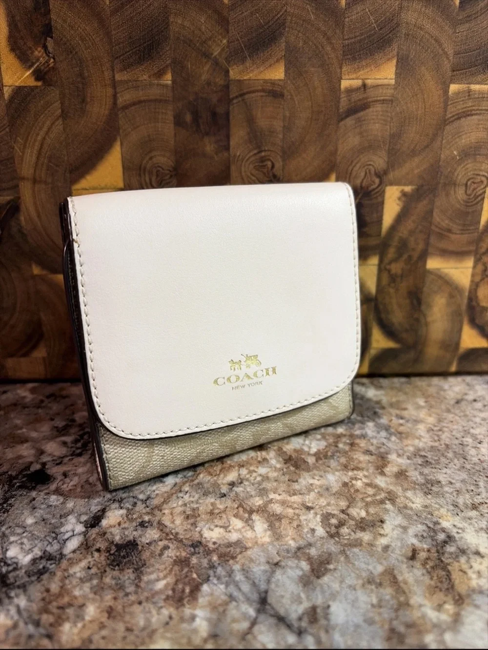 Coach White Leather Compact Fold Wallet - Signature Trim
